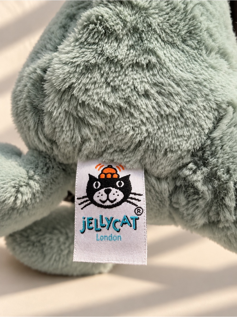 JellyCat Bashful Dragon Medium Sage Green Plush Stuffed Animal OUT OF STOCK - Picture 3 of 5